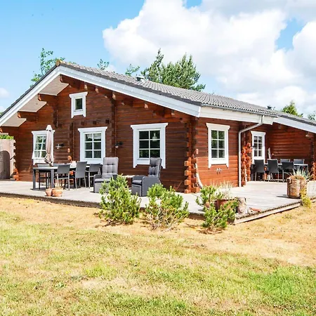 Дом отдыха 8 Person Holiday In *